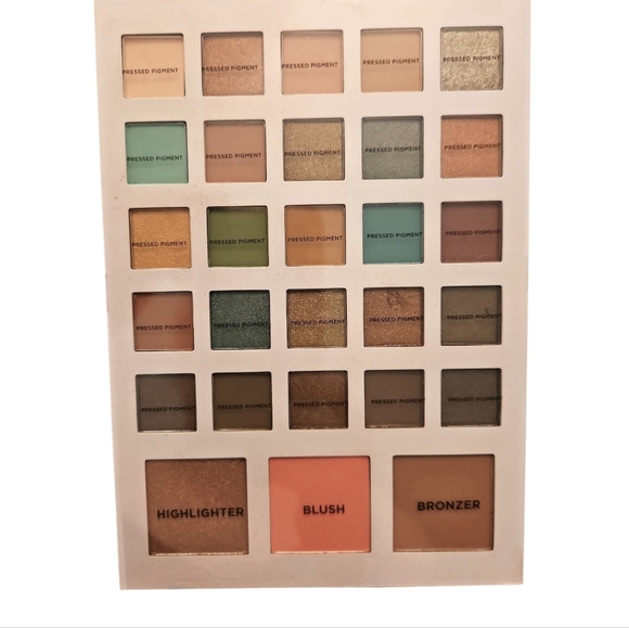 Profusion Cosmetics Neutral Eyeshadow Palette with Shimmer and Matte Shades, NWT - Picture 2 of 4
